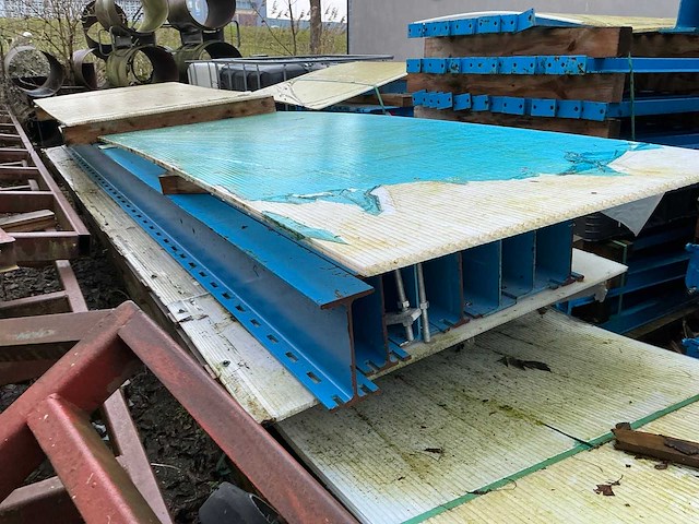 Partij gedemonteerde draagarmstellingen - afbeelding 12 van  16