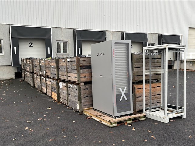 Partij gedemonteerde ict artikelen - afbeelding 1 van  6