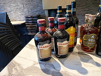 Partij gedestilleerd (28 volle flessen) - afbeelding 2 van  6