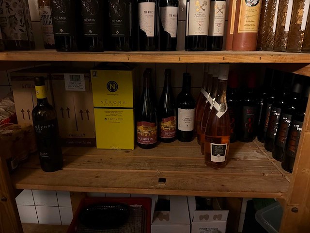 Partij gedestilleerd (grotendeels wijn) (144x) - afbeelding 2 van  6