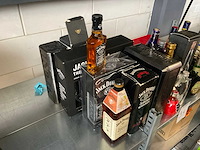 Partij gedistilleerd - afbeelding 5 van  5