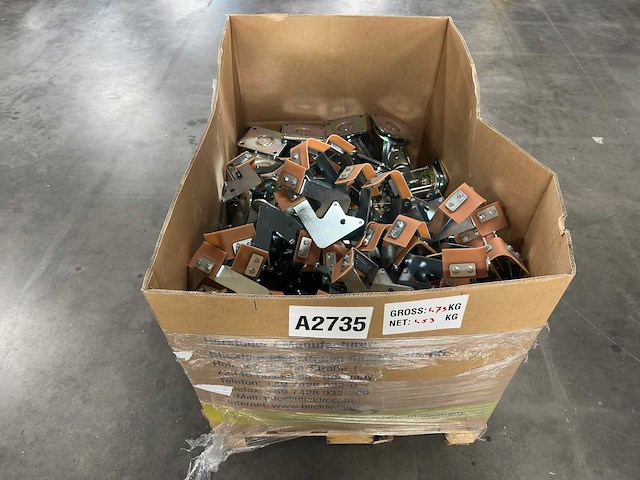 Partij gegalvaniseerde stalen beugels, klemmen en montageplaten (453kg) - afbeelding 7 van  9