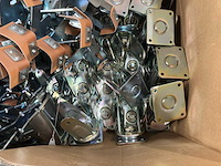 Partij gegalvaniseerde stalen beugels, klemmen en montageplaten (453kg) - afbeelding 8 van  9