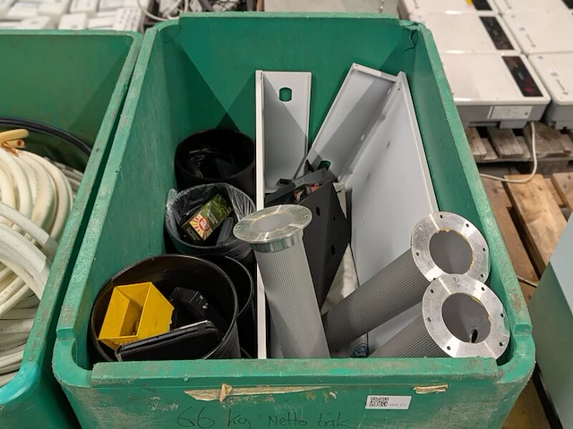 Partij geïsoleerde dubbele koperen koelleidingen, in 3x kunststof palletbox - afbeelding 10 van  12