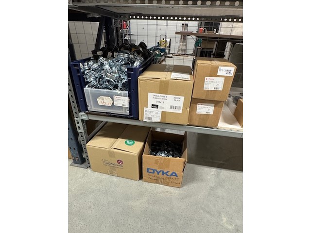 Partij geisoleerde pijpklemmen, flamco, cb13 clip - afbeelding 1 van  6