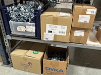 Partij geisoleerde pijpklemmen, flamco, cb13 clip - afbeelding 1 van  6