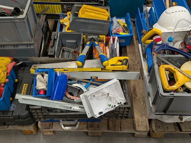 Partij gemengd gereedschap en opbergmiddelen - afbeelding 4 van  7