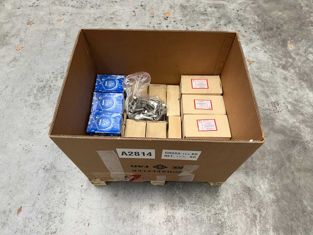 Partij gemengde bevestigingsmaterialenl, bouten, moeren - afbeelding 1 van  6