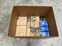 Partij gemengde bevestigingsmaterialenl, bouten, moeren - afbeelding 6 van  6