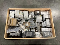 Partij gemengde electronica & besturingscomponenten (56kg) - afbeelding 7 van  12