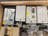 Partij gemengde electronica & besturingscomponenten (56kg) - afbeelding 8 van  12