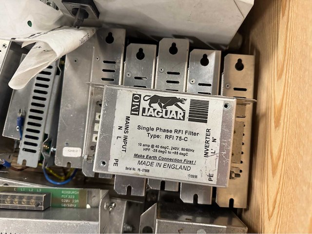 Partij gemengde electronica & besturingscomponenten (56kg) - afbeelding 12 van  12