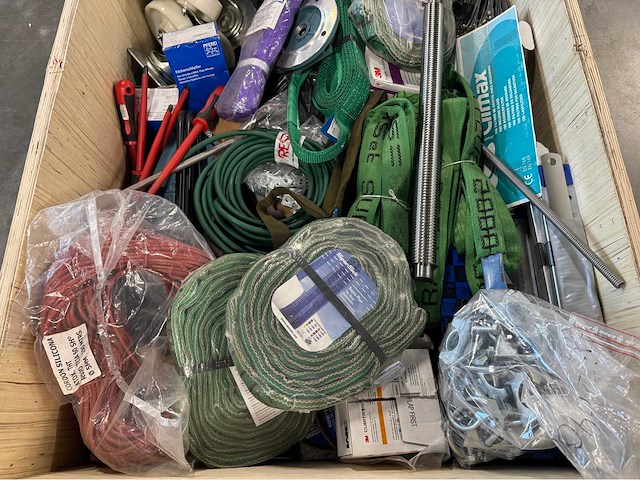 Partij gemengde hijs-/spanmiddelen & werkplaatsmateriaal (149kg) - afbeelding 3 van  9