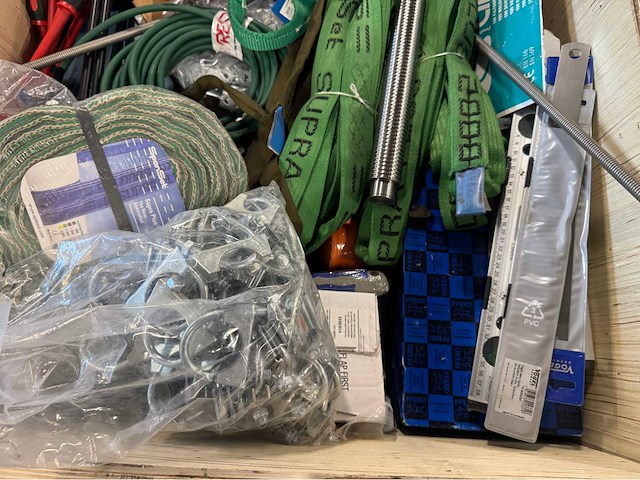 Partij gemengde hijs-/spanmiddelen & werkplaatsmateriaal (149kg) - afbeelding 8 van  9