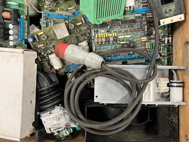 Partij gemengde industriële elektronica en componenten - afbeelding 4 van  4