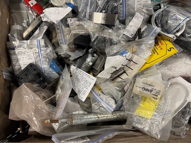 Partij gemengde industriële onderdelen / pneumatische & hydraulische componenten (215kg) - afbeelding 5 van  8