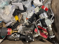 Partij gemengde industriële onderdelen / pneumatische & hydraulische componenten (215kg) - afbeelding 6 van  8