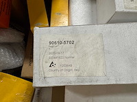 Partij gemixte industriële onderdelen - afbeelding 6 van  8