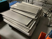 Partij geperforeerde bakplaten - afbeelding 2 van  5
