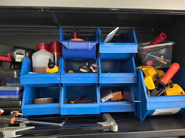 Partij gereedschap, bevestigingsmaterialen en opbergmiddelen - afbeelding 4 van  9