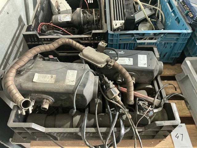 Partij gereedschap en auto accessoires - afbeelding 2 van  5