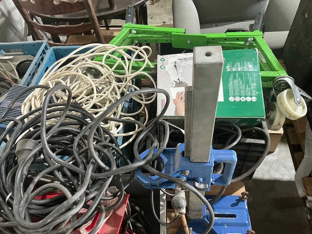 Partij gereedschap en auto accessoires - afbeelding 5 van  5
