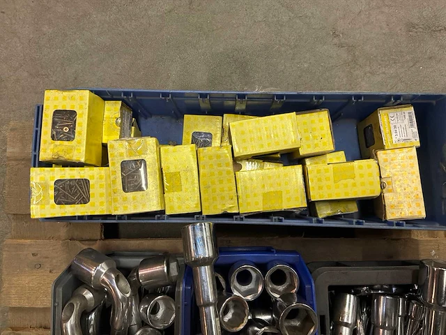 Partij gereedschap en diverse - afbeelding 6 van  8