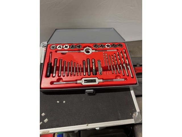 Partij gereedschap en ijzerwaren - afbeelding 3 van  8