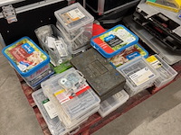 Partij gereedschap en ijzerwaren - afbeelding 8 van  8