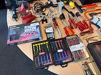 Partij gereedschap en labo toebehoren - afbeelding 8 van  9