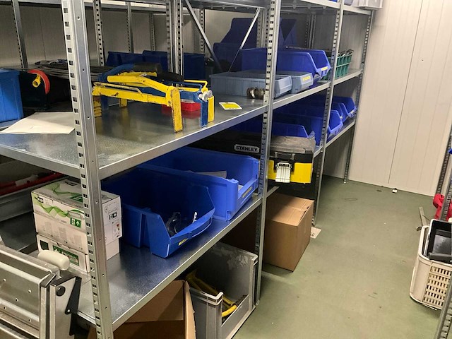 Partij gereedschap en magazijn bakken - afbeelding 3 van  14