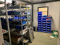 Partij gereedschap en magazijn bakken - afbeelding 1 van  14