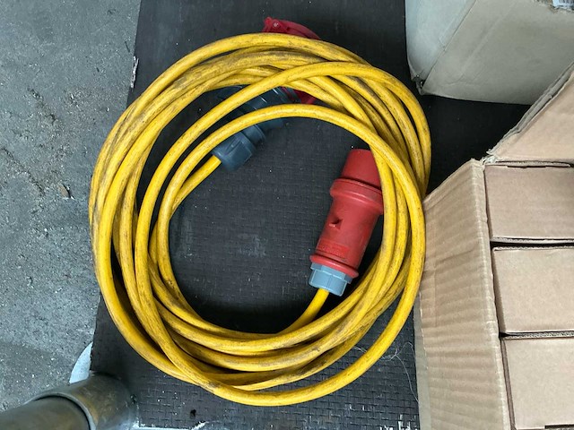 Partij gereedschap en moeren/bouten - afbeelding 4 van  18