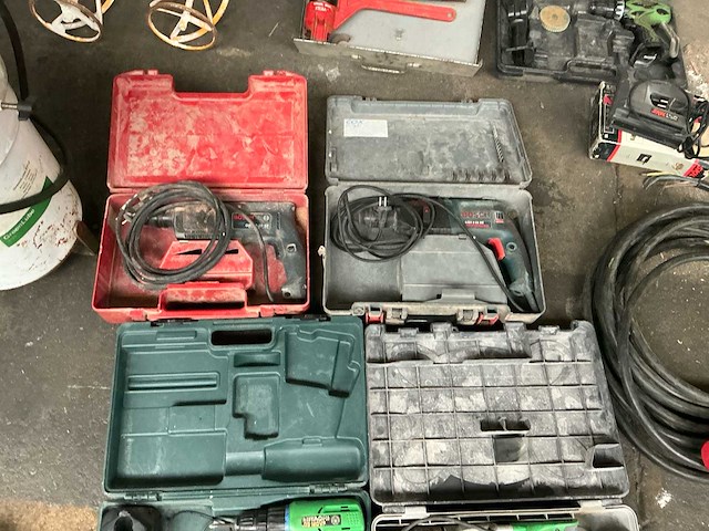 Partij gereedschap en moeren/bouten - afbeelding 13 van  18