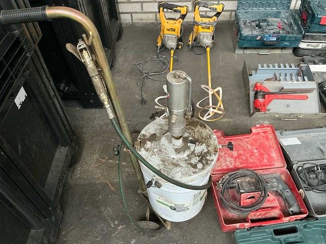 Partij gereedschap en moeren/bouten - afbeelding 15 van  18