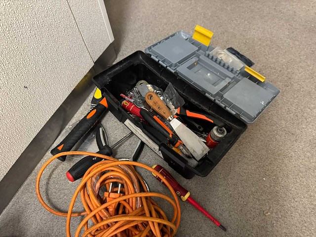 Partij gereedschap en verlengsnoeren - afbeelding 6 van  6