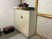 Partij gereedschap en werkplaatsmeubilair - afbeelding 1 van  13