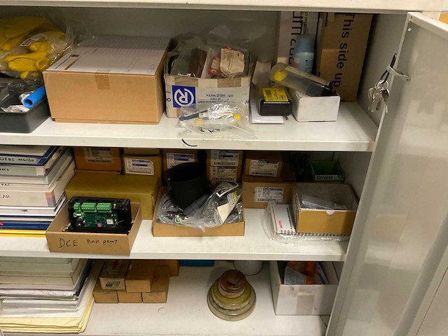 Partij gereedschap en werkplaatsmeubilair - afbeelding 4 van  13