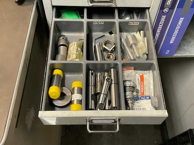 Partij gereedschap en werkplaatsmeubilair - afbeelding 9 van  13