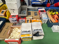 Partij gereedschap, ijzerwaren en verbruiksmiddelen - afbeelding 3 van  13