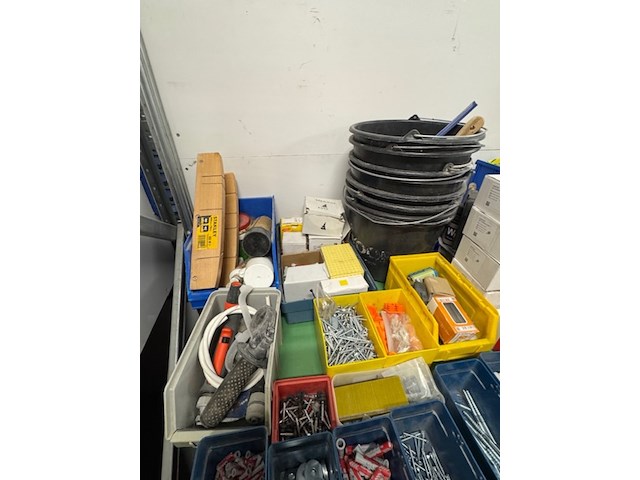 Partij gereedschap, ijzerwaren en verbruiksmiddelen - afbeelding 5 van  13