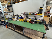 Partij gereedschap, ijzerwaren en verbruiksmiddelen - afbeelding 1 van  13