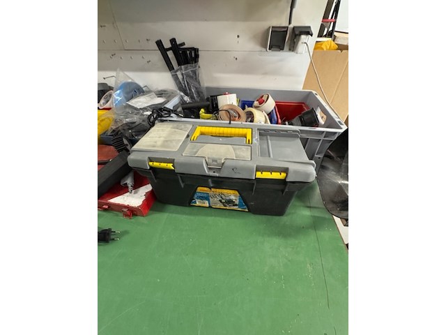 Partij gereedschap, ijzerwaren en verbruiksmiddelen - afbeelding 9 van  13