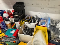 Partij gereedschap, ijzerwaren en verbruiksmiddelen - afbeelding 12 van  13