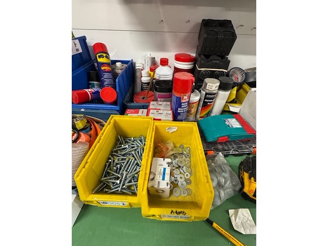 Partij gereedschap, ijzerwaren en verbruiksmiddelen - afbeelding 13 van  13