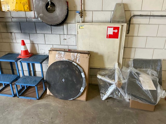 Partij gereedschap, machine onderdelen etcetera - afbeelding 5 van  22