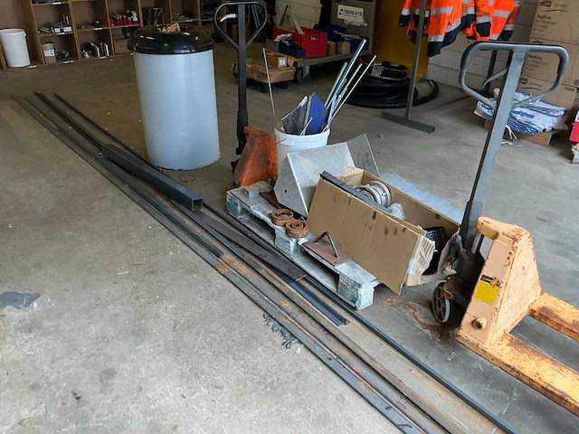 Partij gereedschap, machine onderdelen etcetera - afbeelding 6 van  11