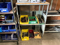 Partij gereedschap met stelling - afbeelding 3 van  9