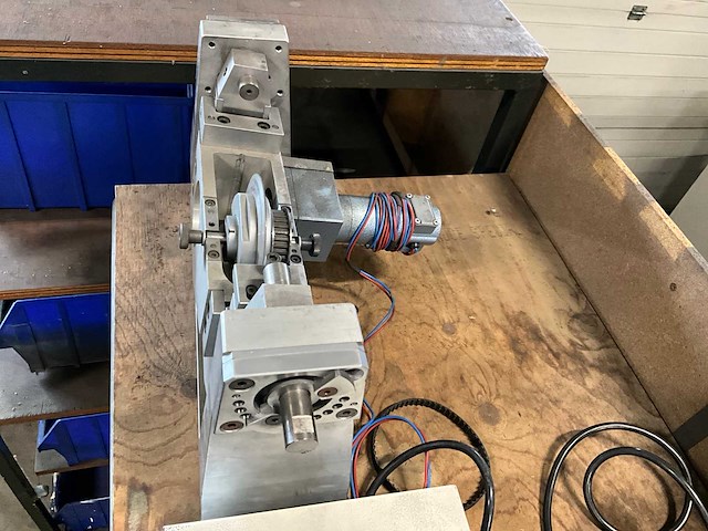 Partij gereedschap met stelling - afbeelding 6 van  9