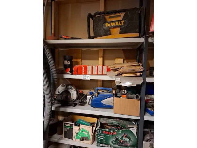 Partij gereedschap, o.a. dewalt, bosch, hitachi - afbeelding 1 van  12